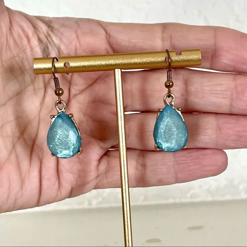 Blue gold tone drop earrings - Picture 2 of 10